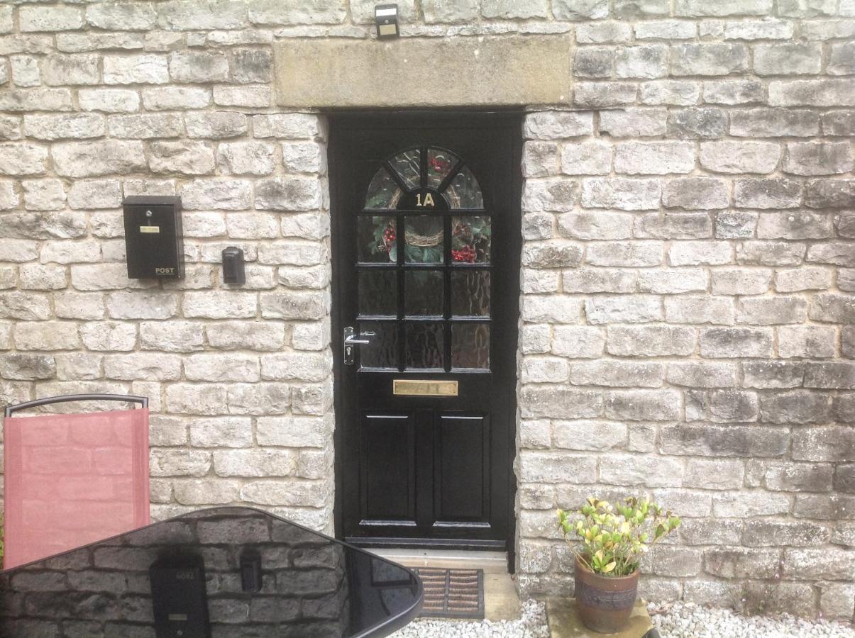 1A Market Square Tideswell Exterior foto