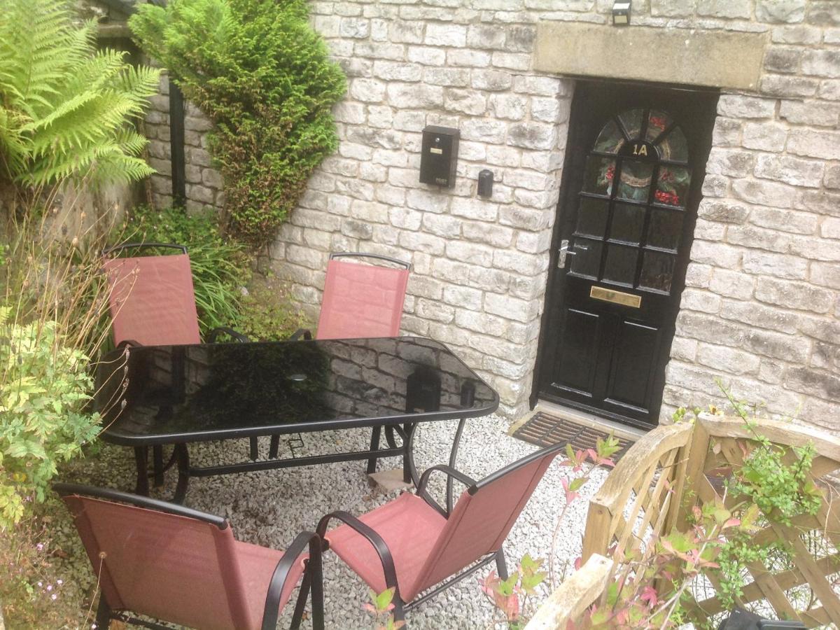 1A Market Square Tideswell Exterior foto